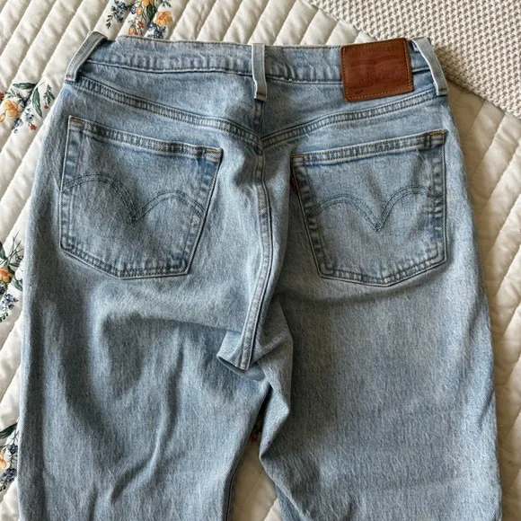 Levi’s 501 Original Cropped Jeans, Light Wash | Size 28 - Picture 7 of 8